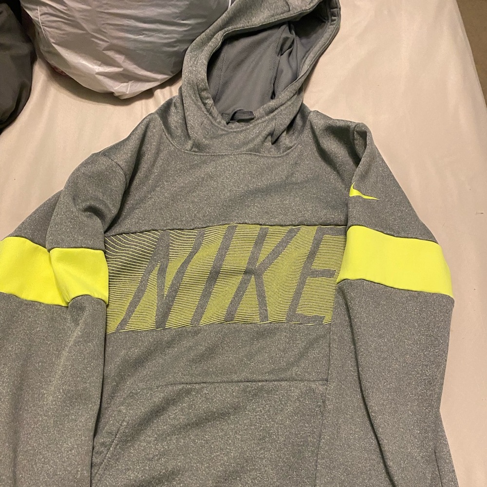 Nike Hoodie- woman’s large EUC